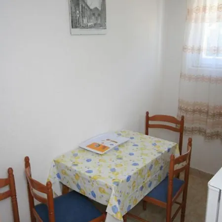 Apartament Mateo - By The Beach;