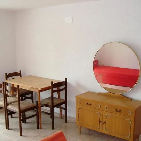 Mateo - By The Beach; Apartament Gdinj