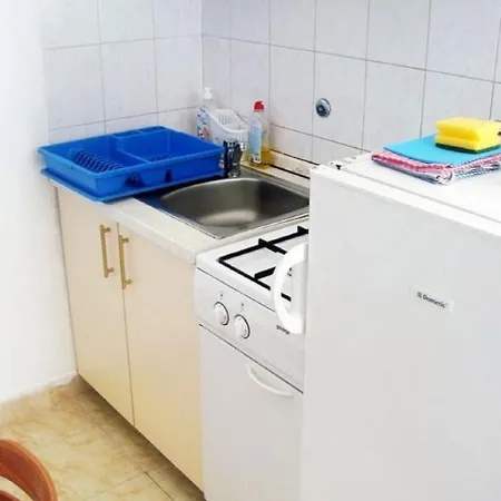 Apartament Mateo - By The Beach; Gdinj